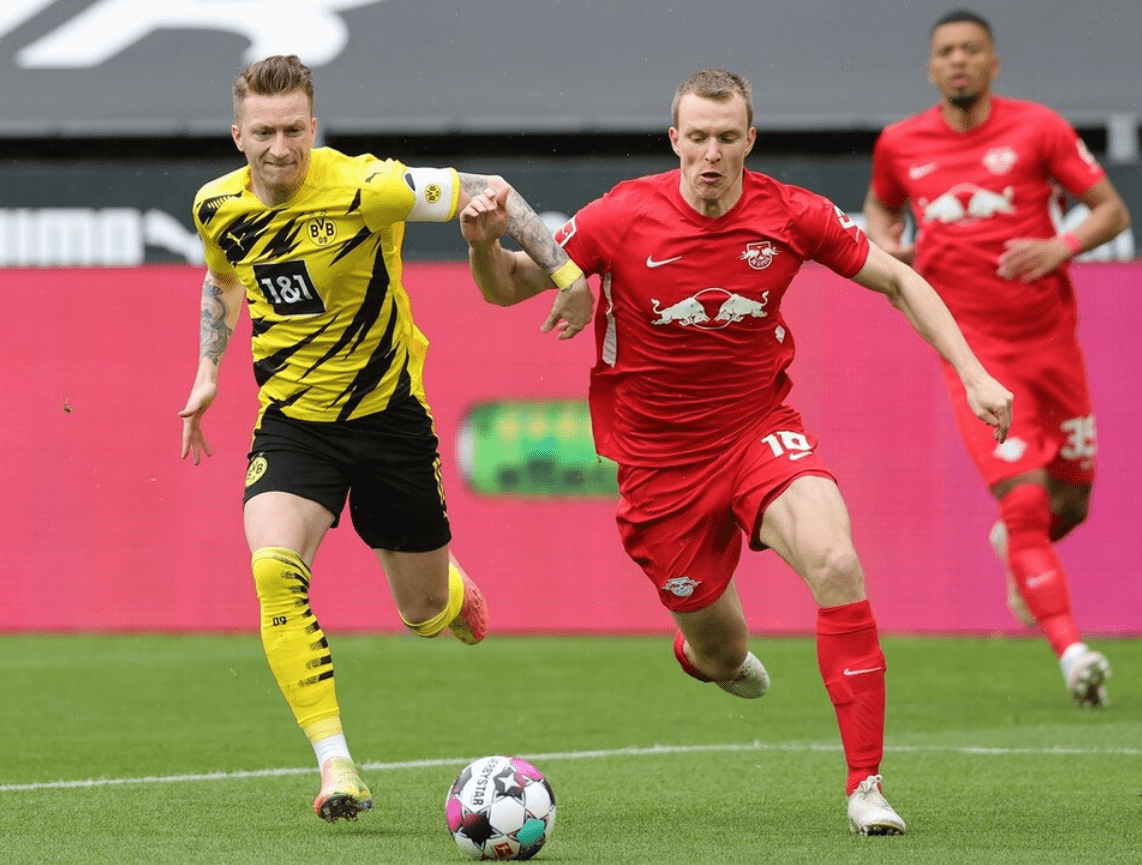 开云娱乐-包含罗马训练开放日；赛前外线爆发引欢呼；德甲在即；团队化学反应显著的词条