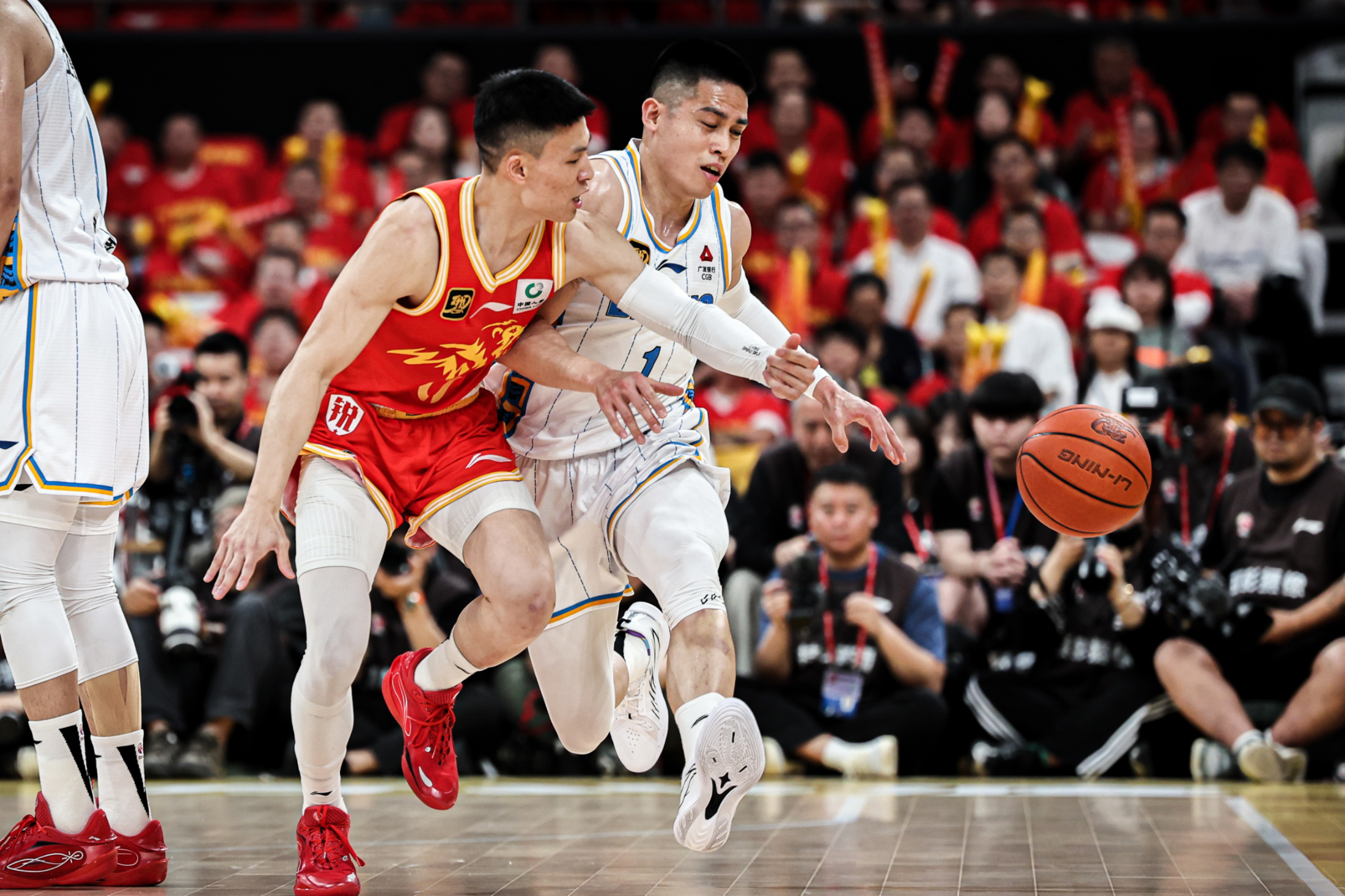 开云体育入口-广厦男篮训练开放日，今晨豪取连胜引欢呼，CBA常规赛在即，数据趋势出现新变化的简单介绍